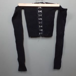 Off shoulder long sleeve crop top